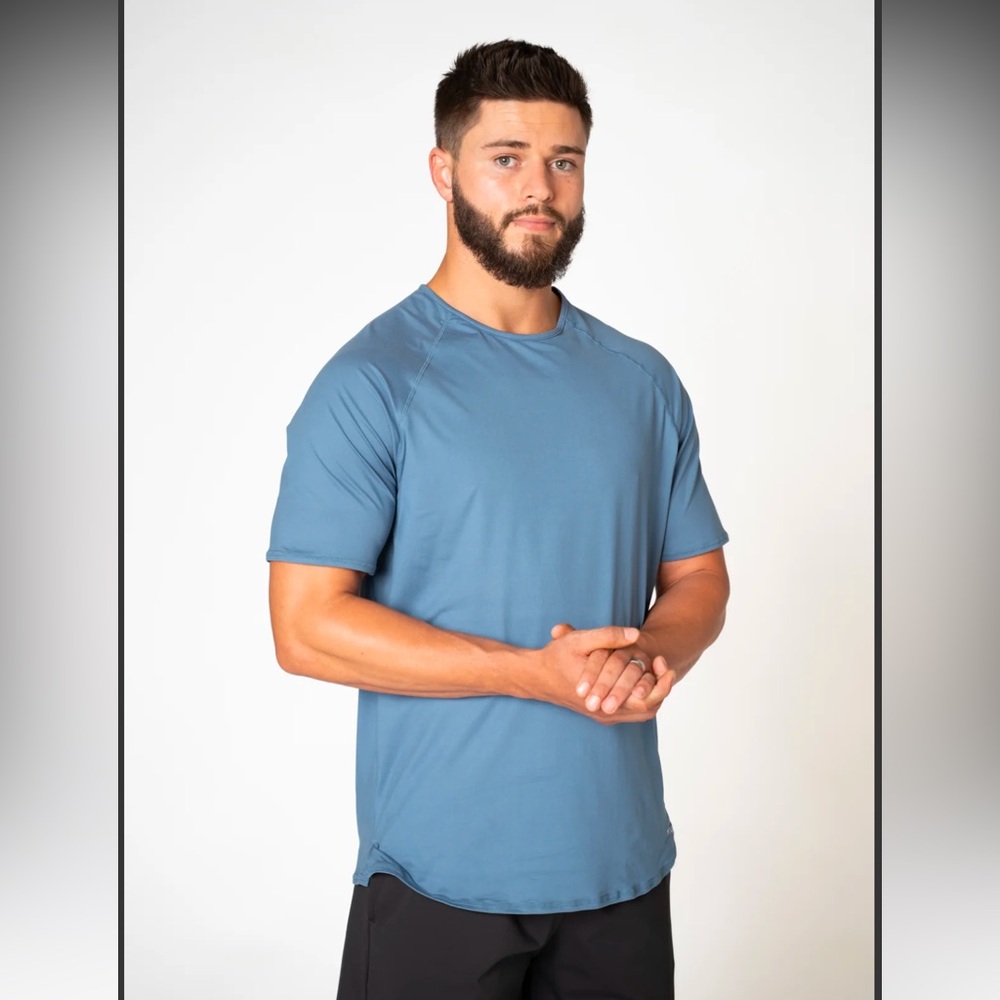 Ptula men’s short sleeve in vintage blue